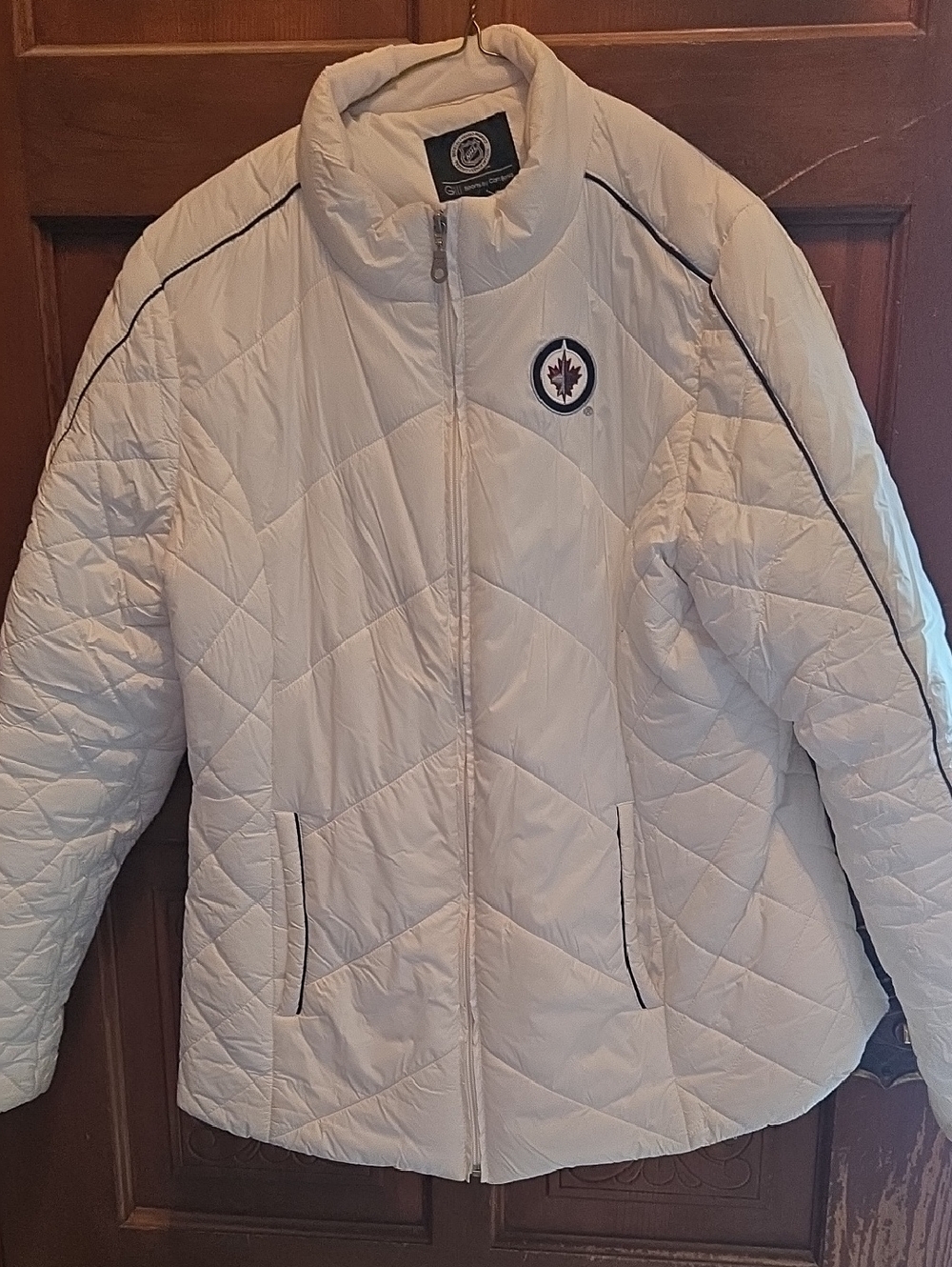 Winnipeg Jets Women's White Quilted Puffer Jacket